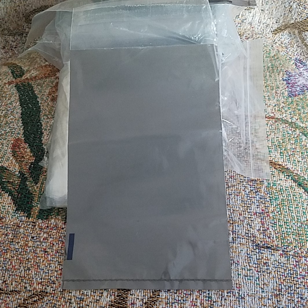 New 6 x 9 clear view poly mailers